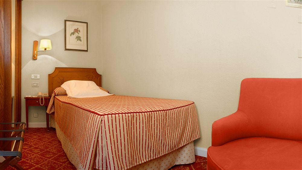 Hotel Sercotel Casas De Mercaderes Sevilla